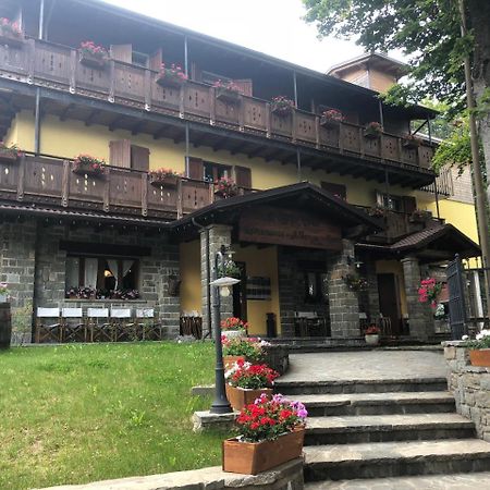 Albergo Bertocchi Collagna Exteriér fotografie